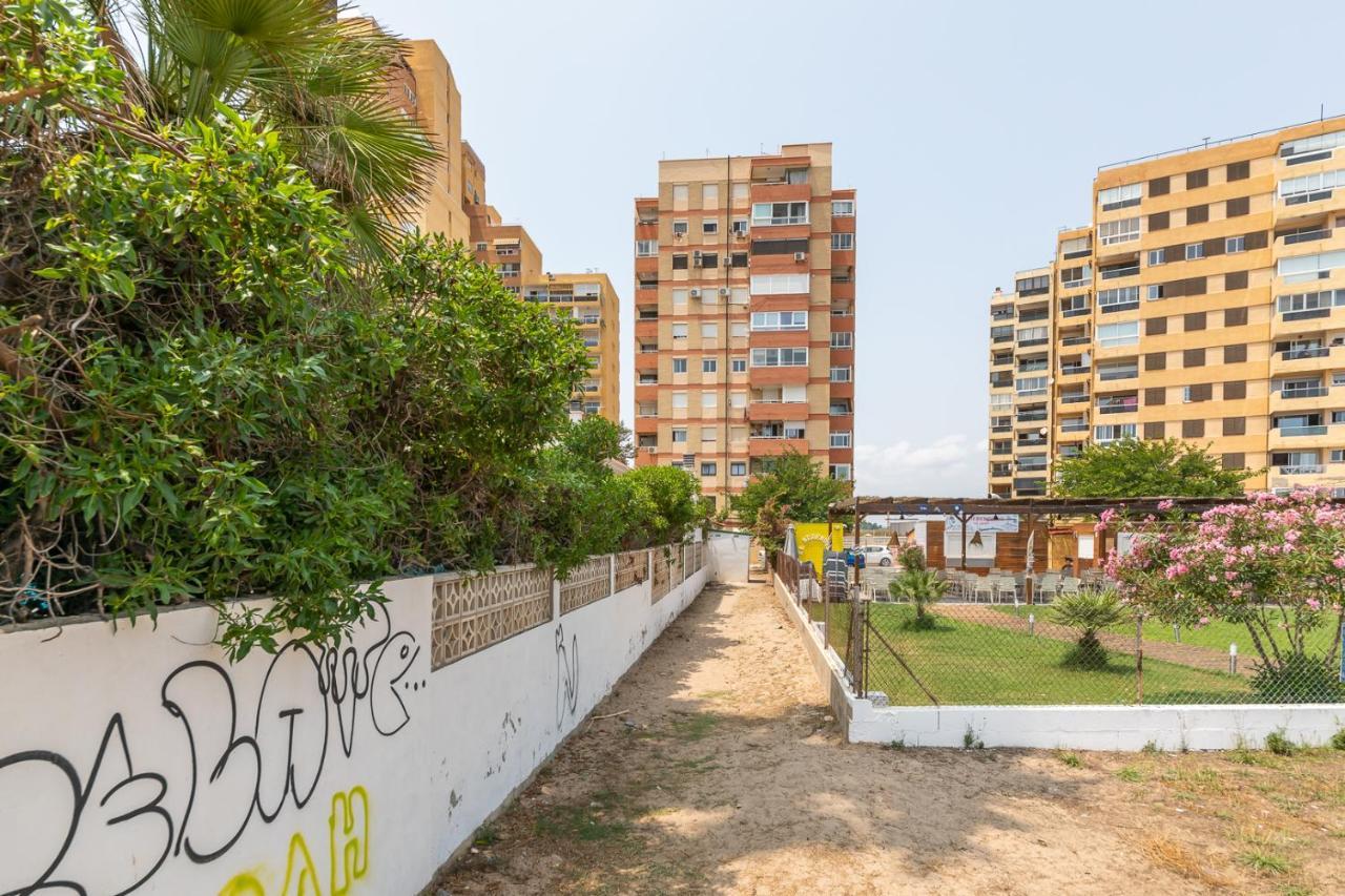 Isola Beachside Apartment บาเลนเซีย ภายนอก รูปภาพ