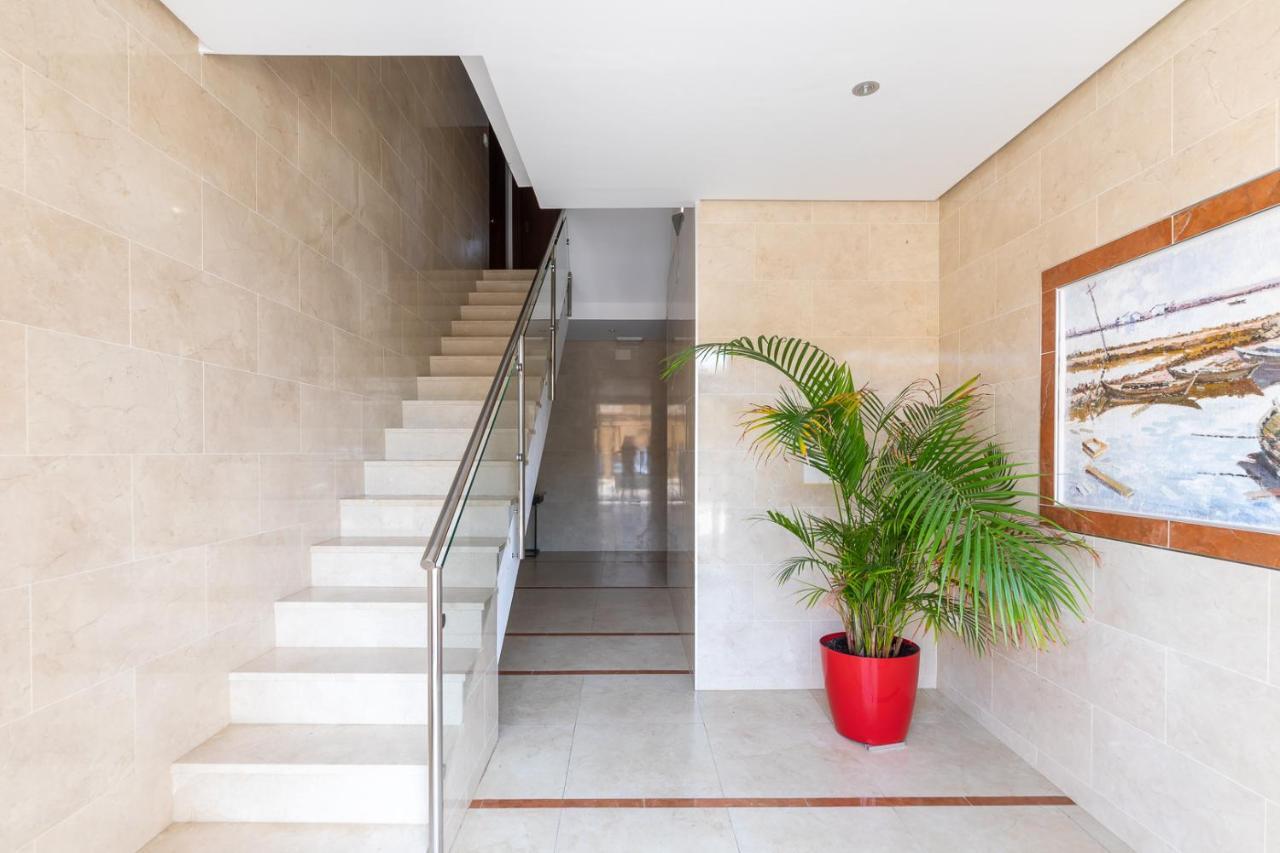 Isola Beachside Apartment บาเลนเซีย ภายนอก รูปภาพ