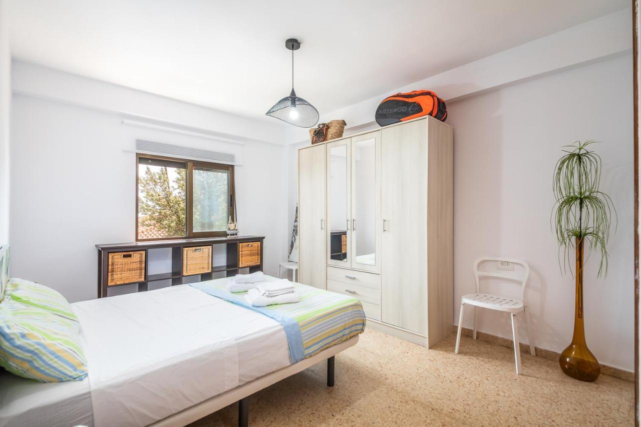 Isola Beachside Apartment บาเลนเซีย ภายนอก รูปภาพ