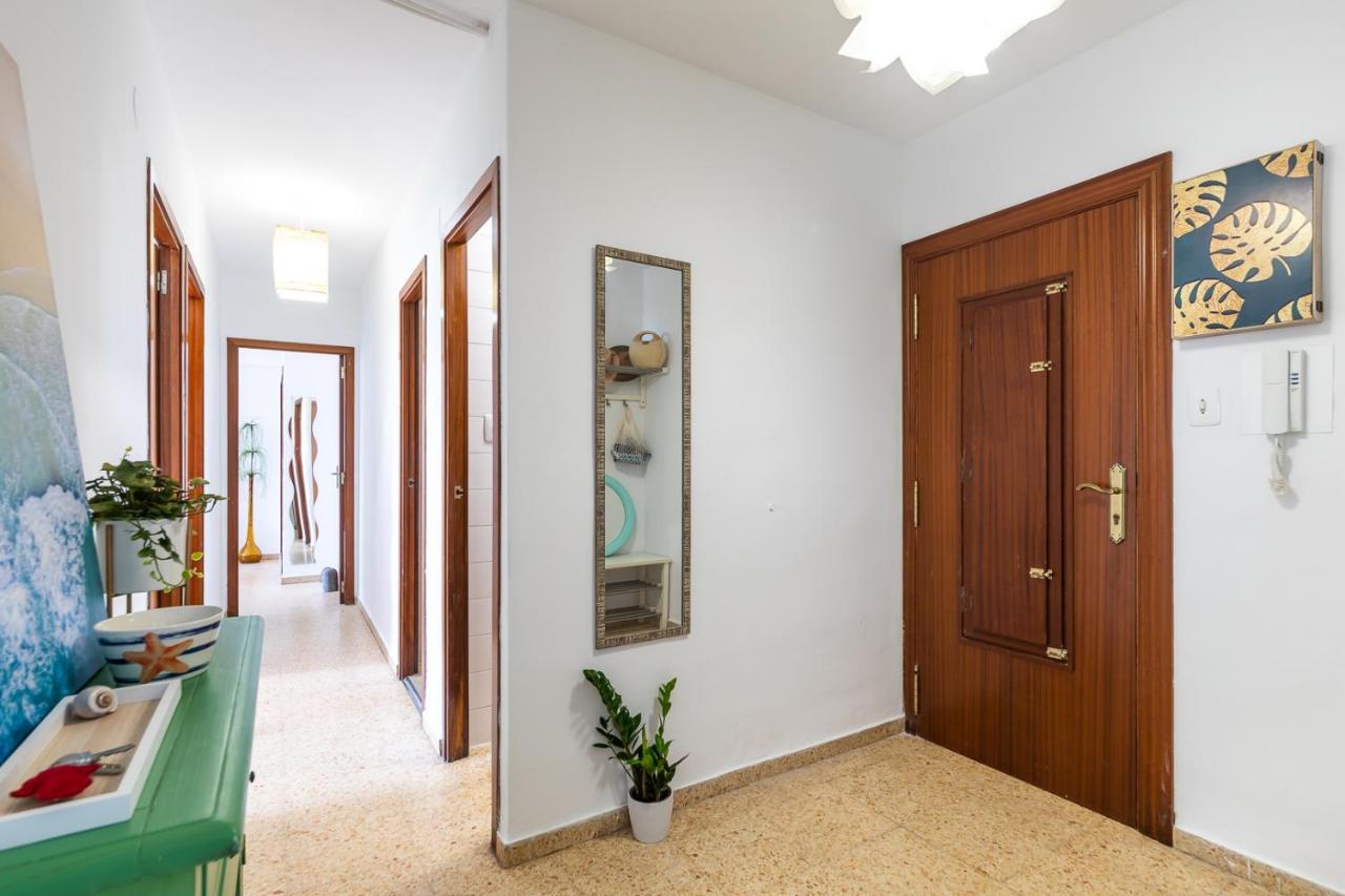 Isola Beachside Apartment บาเลนเซีย ภายนอก รูปภาพ