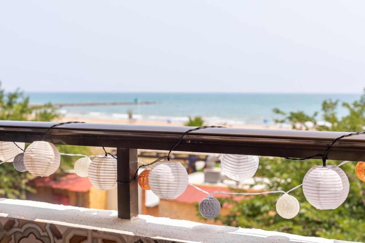 Isola Beachside Apartment บาเลนเซีย ภายนอก รูปภาพ