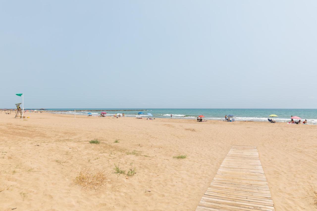 Isola Beachside Apartment บาเลนเซีย ภายนอก รูปภาพ