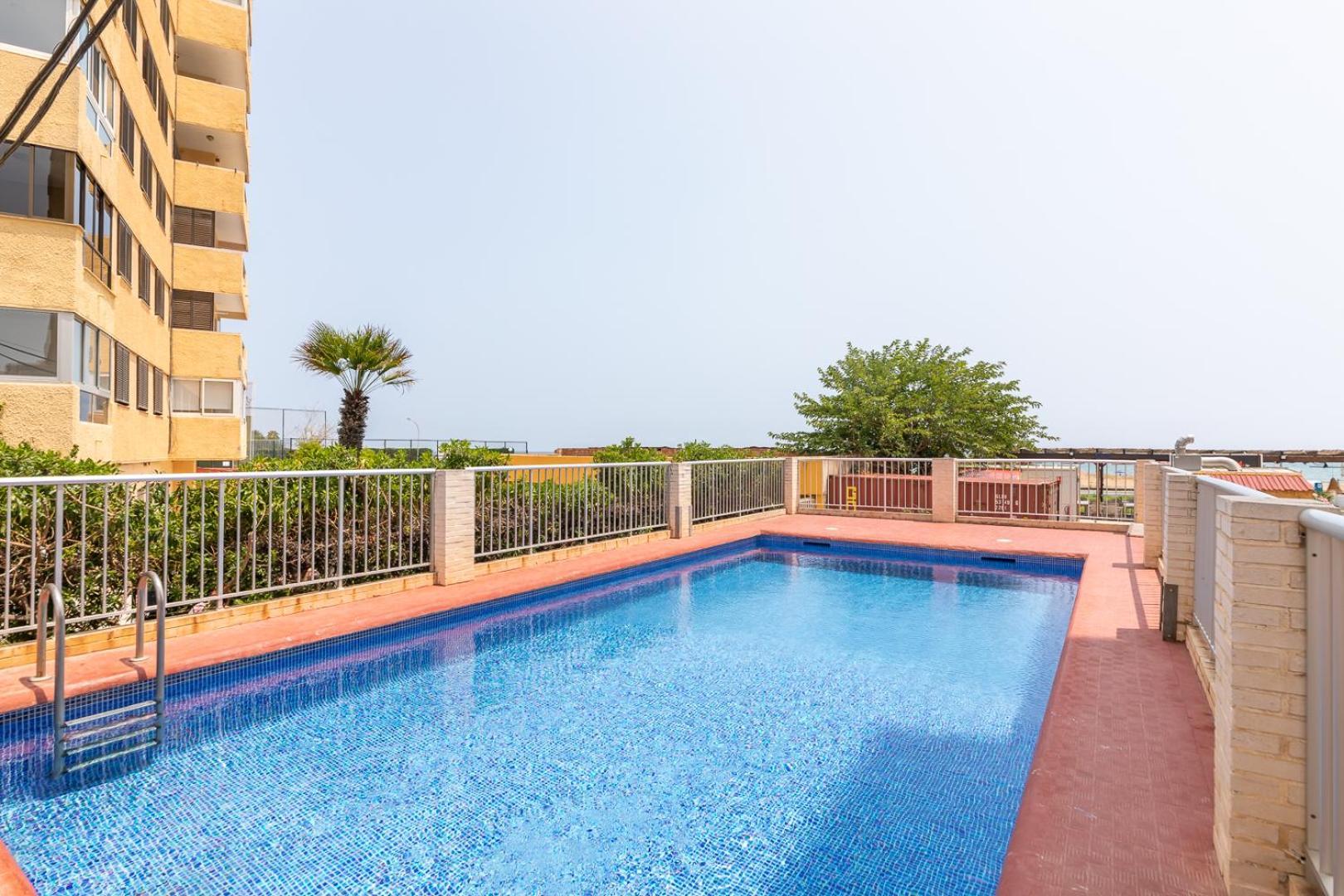 Isola Beachside Apartment บาเลนเซีย ภายนอก รูปภาพ